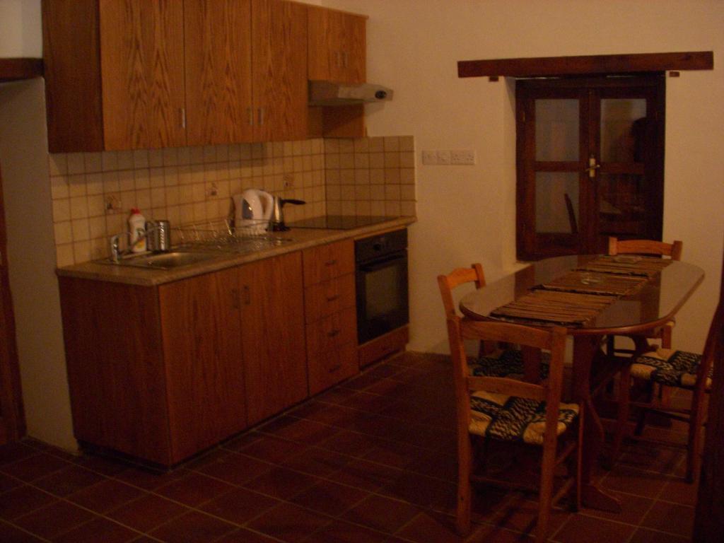 Patriko Traditional House Какопетрия Екстериор снимка